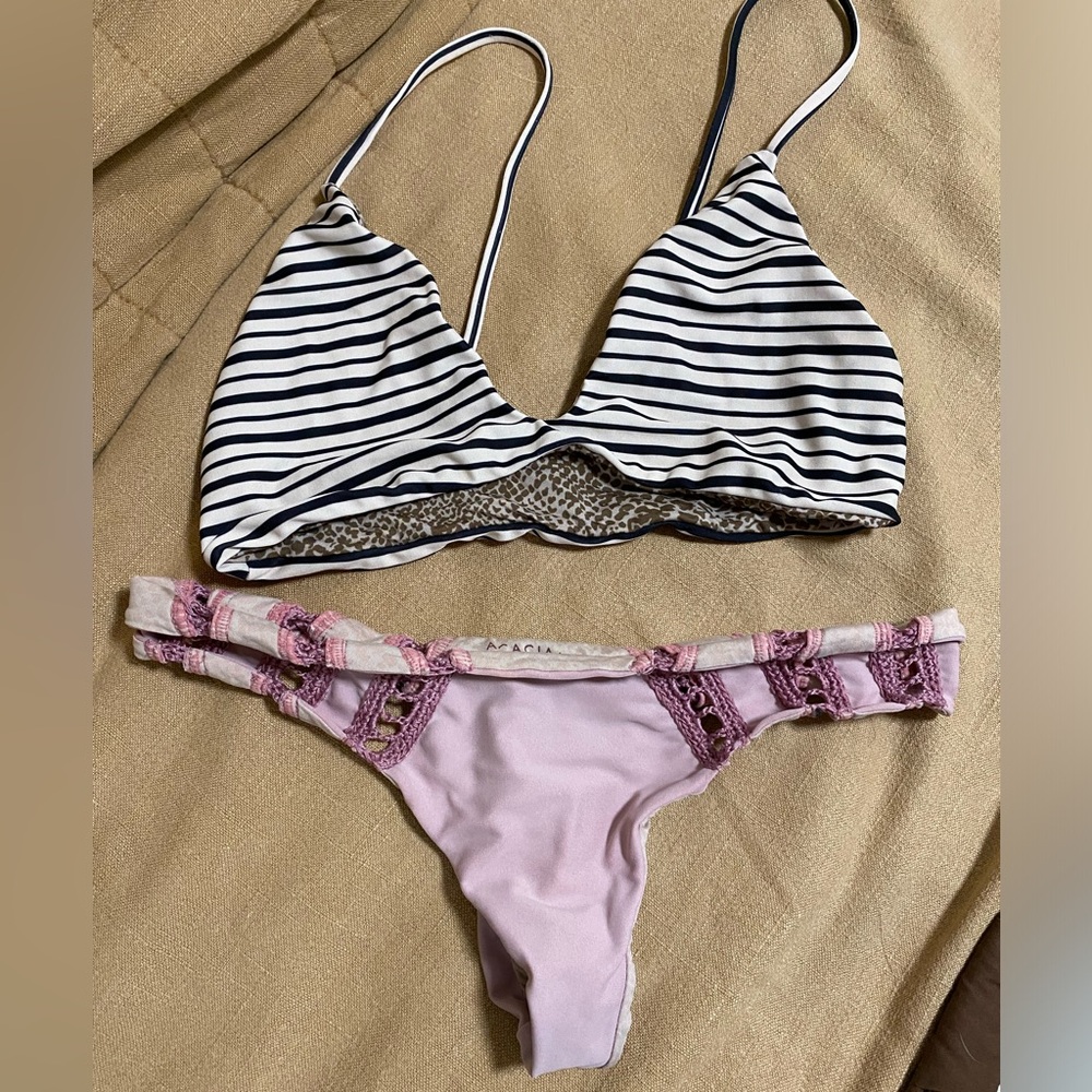 Acacia napali top (L) and chuns bottoms (M)